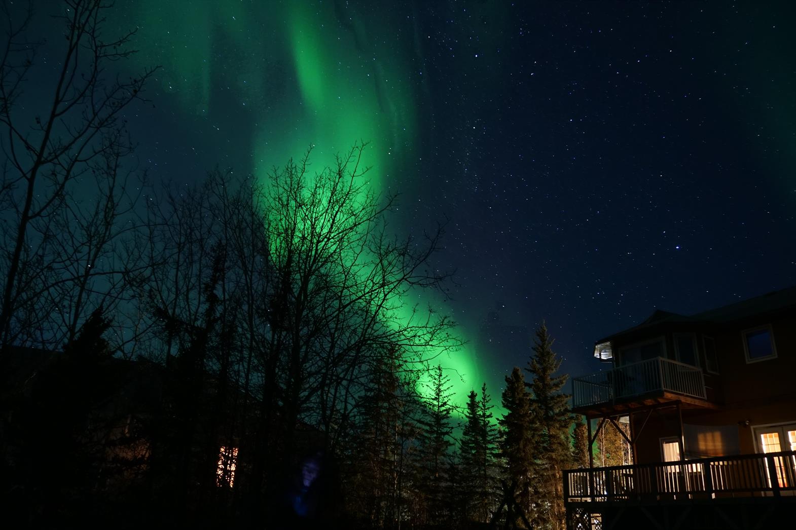 A house under the northern lights