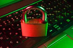 Cybercriminalité, sécurité et bien-être sur Internet pour les personnes autistes